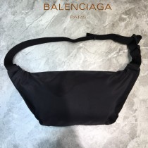 BALENCIAGA-01  巴黎世家 三聯特惠原單帆布胸包腰包 簡單輕便