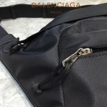 BALENCIAGA-01  巴黎世家 三聯特惠原單帆布胸包腰包 簡單輕便