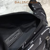 BALENCIAGA-08  巴黎世家 三聯特惠原單帆布胸包腰包 簡單輕便