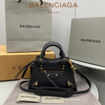 BALENCIAGA-05  巴黎世家 原單CUAG系列小號機車包