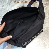BALENCIAGA-04  巴黎世家 三聯特惠原單帆布胸包腰包 簡單輕便