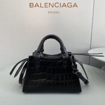 BALENCIAGA-02  巴黎世家 原單CUAG系列小號機車包