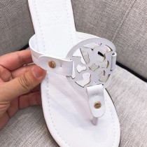 Tory Burch 托裏伯奇 漆皮系列 典時尚平底夾趾涼鞋人字拖