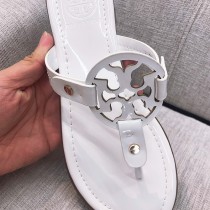 Tory Burch 托裏伯奇 漆皮系列 典時尚平底夾趾涼鞋人字拖