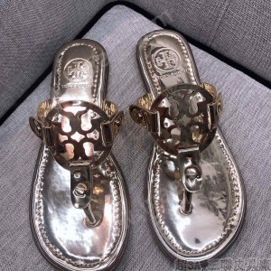 Tory Burch 托裏伯奇 漆皮系列 典時尚平底夾趾涼鞋人字拖