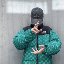 GUCCl The North Face聯名羽絨服