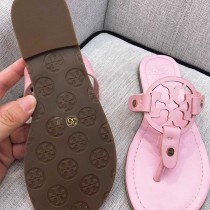 Tory Burch 托裏伯奇 漆皮系列 典時尚平底夾趾涼鞋人字拖