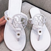 Tory Burch 托裏伯奇 漆皮系列 典時尚平底夾趾涼鞋人字拖