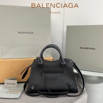 BALENCIAGA-01  巴黎世家 原單CUAG系列中號機車包