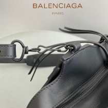 BALENCIAGA-01  巴黎世家 原單CUAG系列中號機車包