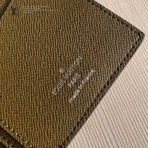 LV 原版皮 M66540-1  徽章Brazza西裝夾