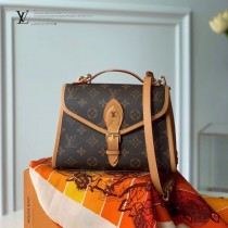 LV 原版皮 M44919  這款復古時尚的LV Ivy手袋