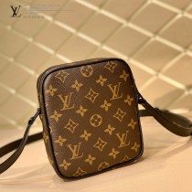 LV 原版皮  M69404-01  WEARABLE WALLET系列男女同款斜背包相機包