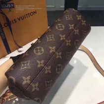LV 原版皮  M41581-01 CROISETTE DAMIER郵差包