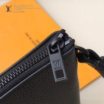 LV 原版皮 M69837 IPAD 保護套