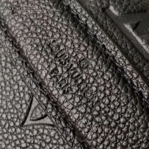 LV 原版皮 M43644-02  全皮压花 BUMBAG 胸包