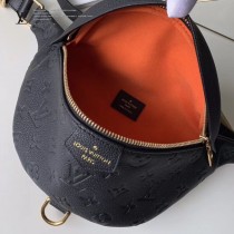 LV 原版皮 M43644-02  全皮压花 BUMBAG 胸包