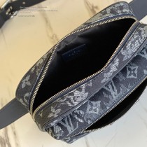 LV頂級原單 M57281 Outdoor 腰包