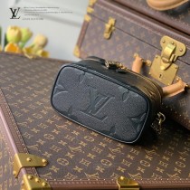 LV頂級原單 新款M45598   Vanity 小號手袋化妝包