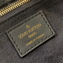 LV原版皮  M45571黑色 PETITE MALLE SOUPLE 手袋