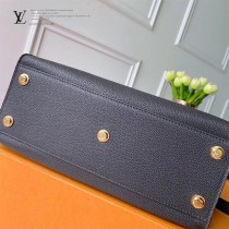 LV頂級原單 新款 M53826-2 刺繡On My Side 手袋購物袋