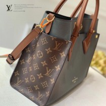LV頂級原單 新款 M53826-1 刺繡On My Side 手袋購物袋
