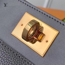 LV頂級原單 新款 M53826-2 刺繡On My Side 手袋購物袋
