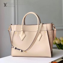 LV頂級原單 新款 M53826 刺繡On My Side 手袋購物袋