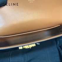 CELINE 賽琳 194143-01   Triomphe Shoulder Bag 最新款凱旋門腋下包肩背包