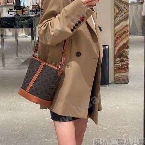 CELINE 賽琳-01  原單 TRIOMPHE CANVAS标志印花老花小号水桶包