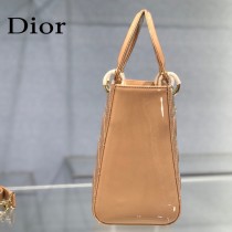 Dior-02  迪奧 Lady Dior 漆皮五格菱格中號戴妃包