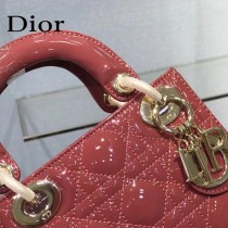 Dior-01  迪奧 Lady Dior 小号漆皮四格菱格戴妃包