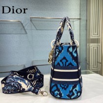 Dior-05  迪奧原單五格刺繡戴妃包  通體飾以本季標誌性的Tie