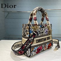 Dior-04  迪奧原單五格刺繡戴妃包  通體飾以本季標誌性的Tie
