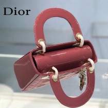 Dior-01  迪奧 Lady Dior 小号漆皮四格菱格戴妃包