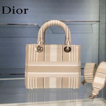 Dior-01  迪奧原單五格刺繡戴妃包  通體飾以本季標誌性的Tie