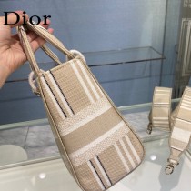 Dior-01  迪奧原單五格刺繡戴妃包  通體飾以本季標誌性的Tie