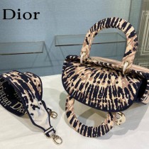 Dior-08  迪奧原單五格刺繡戴妃包  通體飾以本季標誌性的Tie