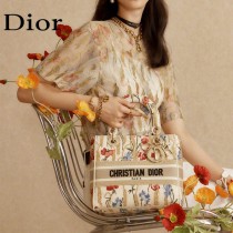 Dior-01  迪奧原單五格刺繡戴妃包  通體飾以本季標誌性的Tie