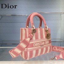 Dior-02  迪奧原單五格刺繡戴妃包  通體飾以本季標誌性的Tie
