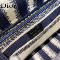 Dior-03  迪奧原單五格刺繡戴妃包  通體飾以本季標誌性的Tie