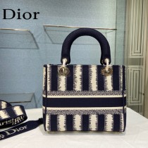 Dior-03  迪奧原單五格刺繡戴妃包  通體飾以本季標誌性的Tie