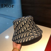 DIOR迪奧  官網同步新款發布 D家漁夫帽