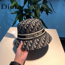 DIOR迪奧 DIOR官網同步新款發布 D家漁夫帽