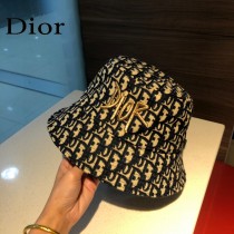 DIOR迪奧  官網同步新款發布 D家漁夫帽