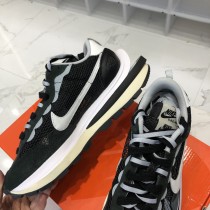 Sacai x NIKE VaporWaffle 3.0 華夫三代潮流走秀運動鞋增高鞋