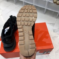 Sacai x NIKE VaporWaffle 3.0 華夫三代潮流走秀運動鞋增高鞋