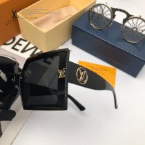 編號：B2009 LV 女士偏光太陽鏡TR90鏡框