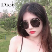 編號：9039 Dior 迪奧女士偏光太陽鏡PC材質結合金屬鏡腿