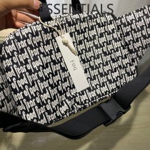 FEAR OF GOD FOG ESSENTIALS 滿印字母彈幕 男女款胸包腰包 情侶高街